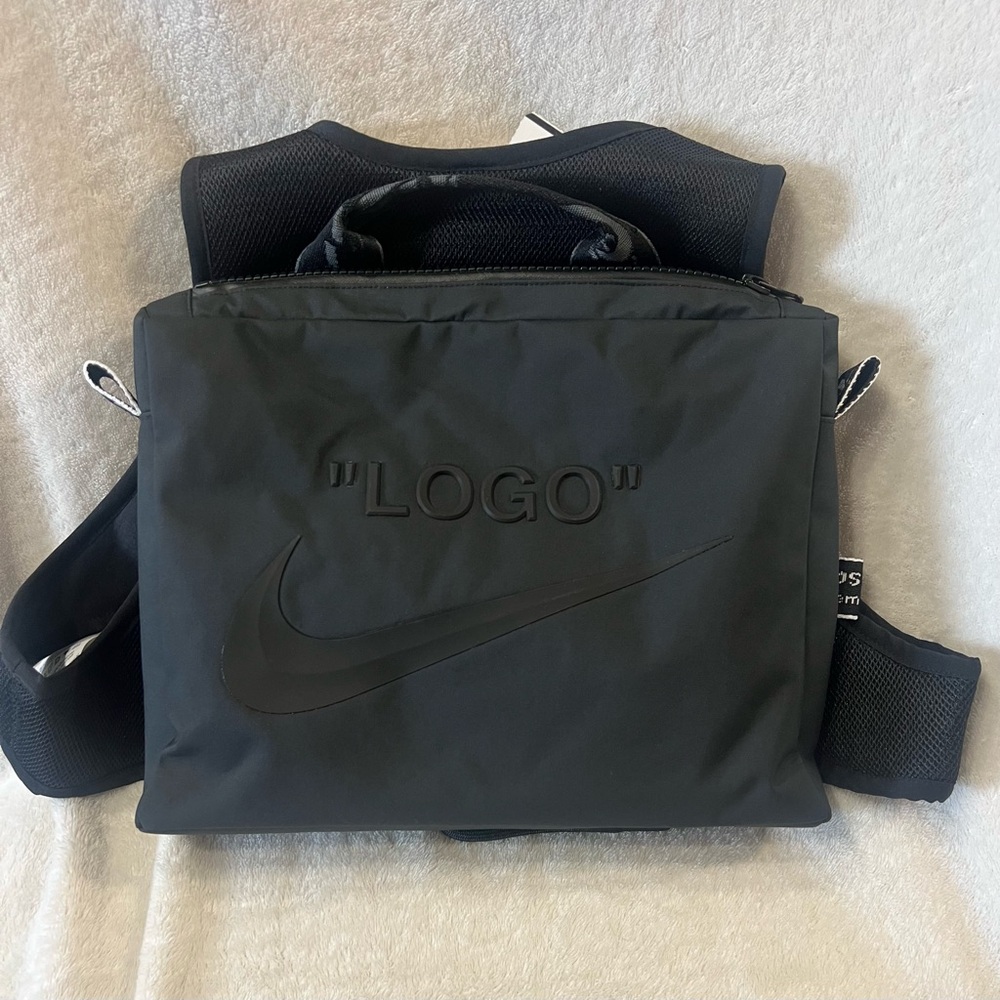 Nike x Off-White Utility Vest & Bag Large black